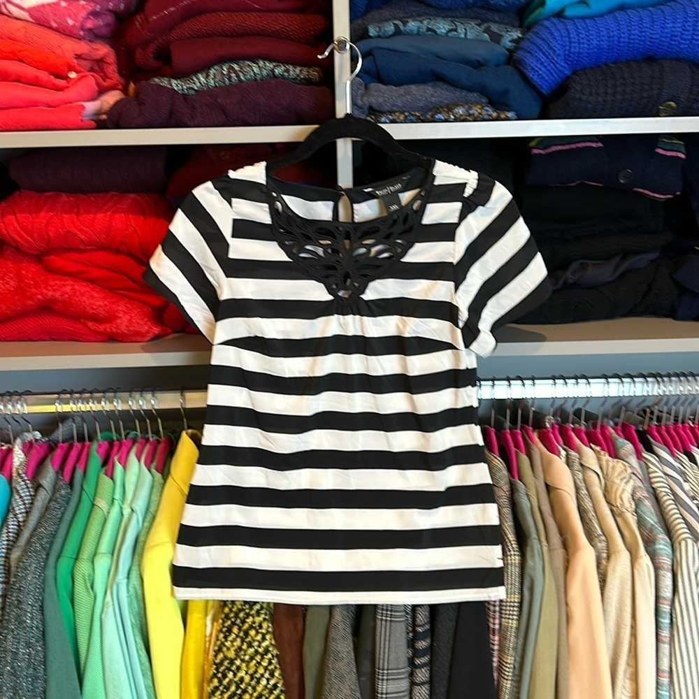 WHBM white and black striped cut out short sleeve top size XXS​